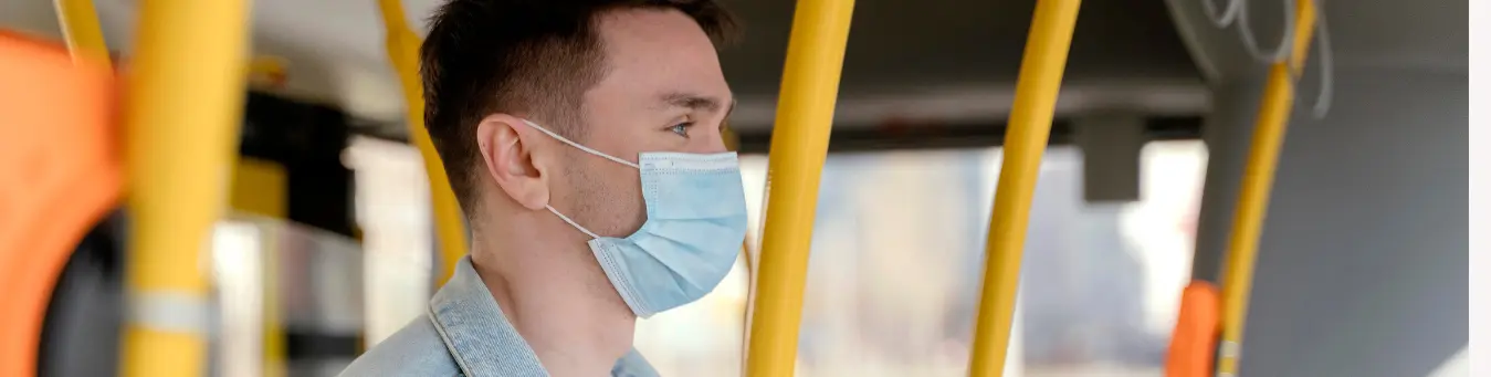 Así se da el contagio de coronavirus en el transporte público